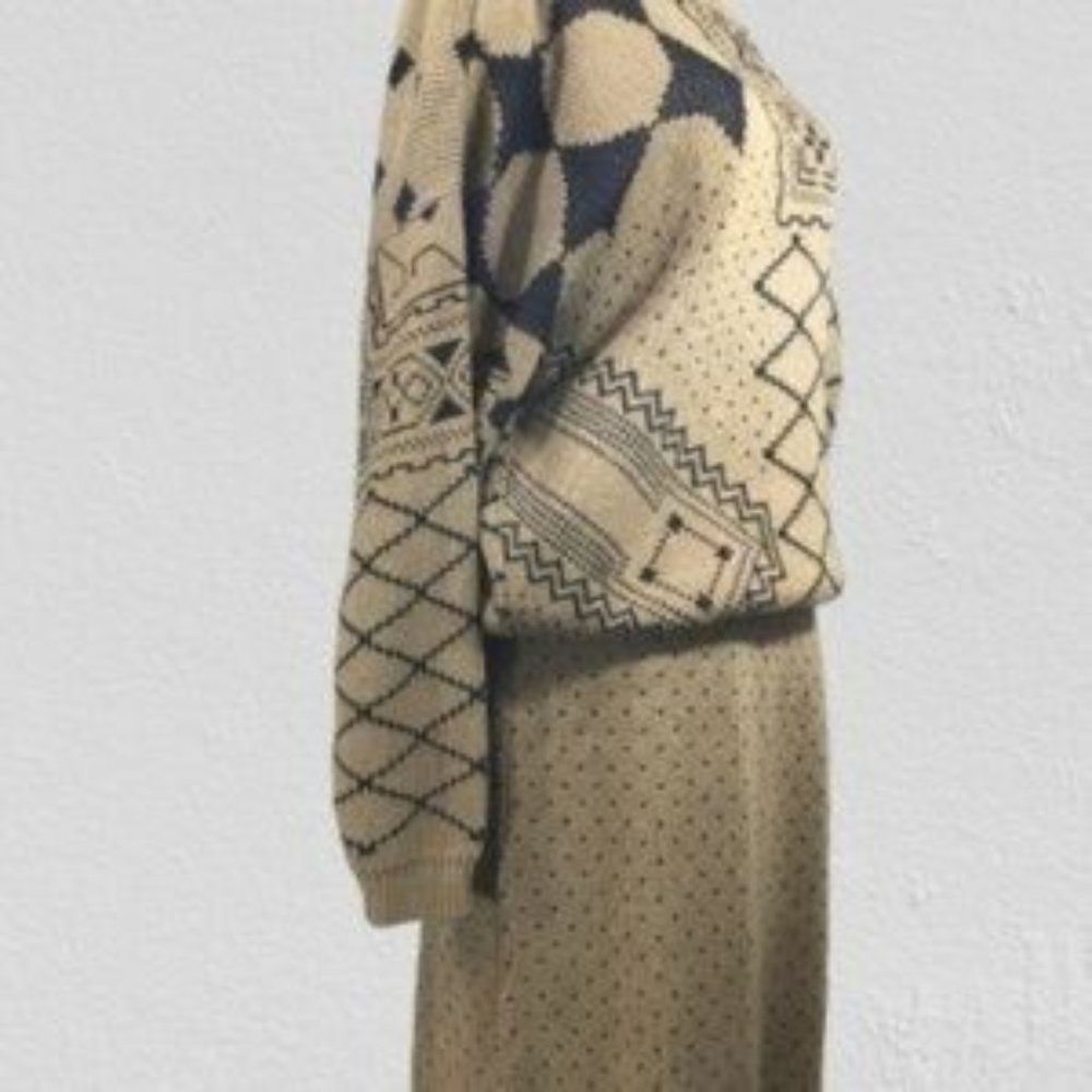 Vintage MCM 💫 Sweater Skirt Set